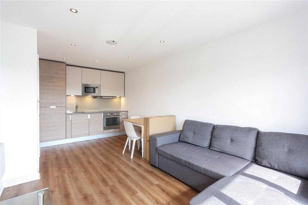 Property photo 1 of 10 Picture No. 05