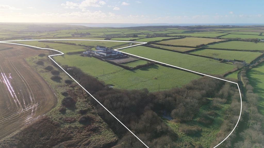 Property photo 2 of 35