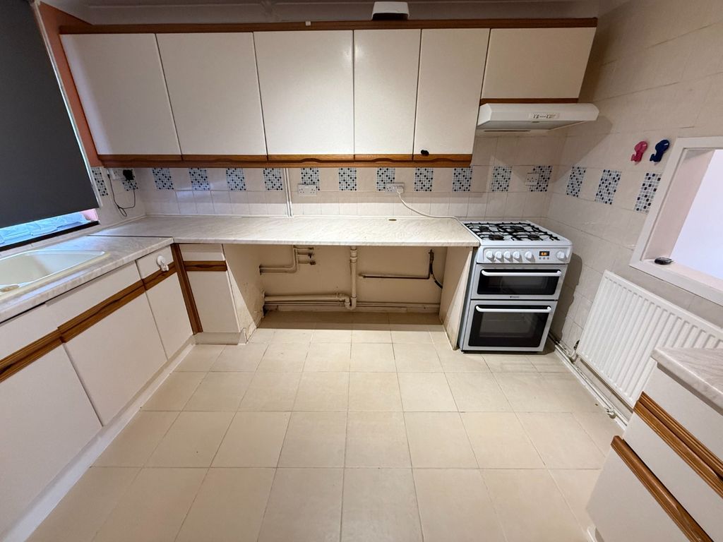 Property photo 3 of 13 5433793
