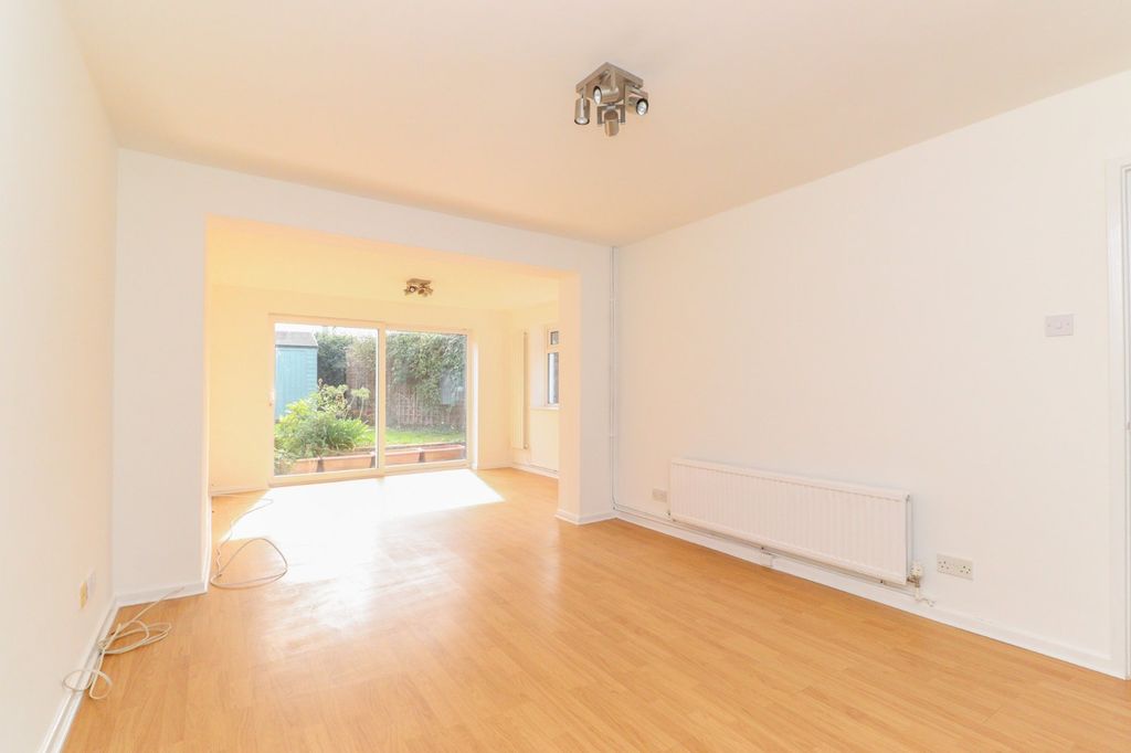 Property photo 2 of 13 Picture 2