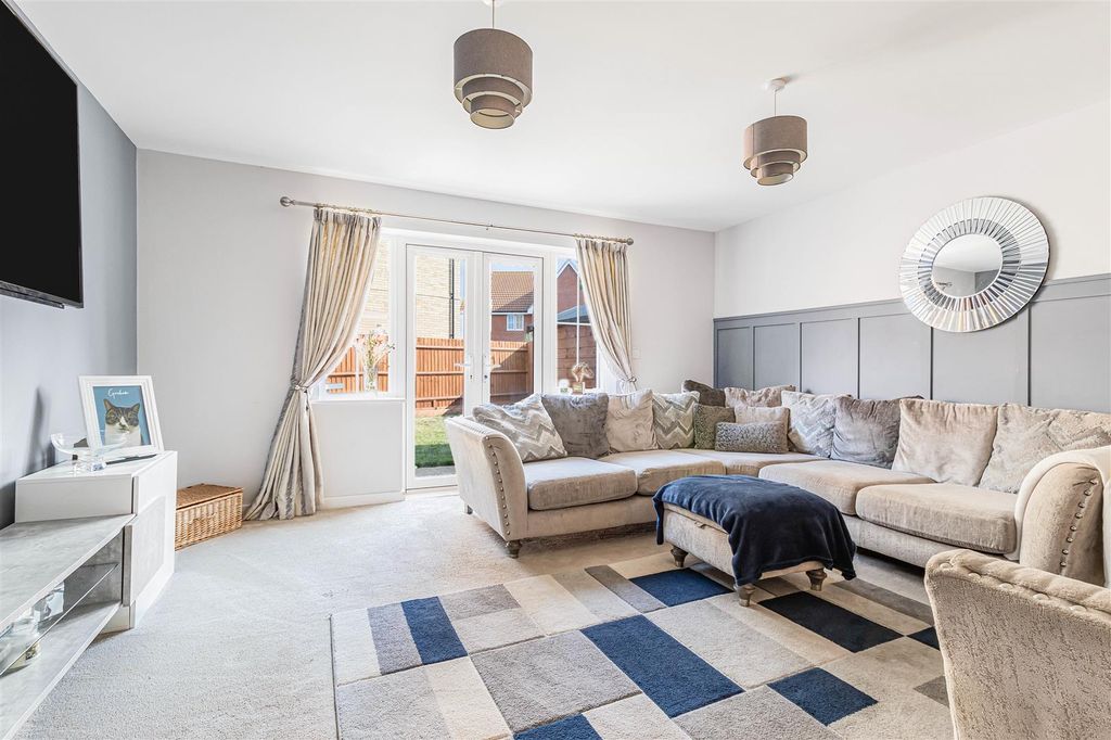 Property photo 2 of 16 15_61116-1.Jpg