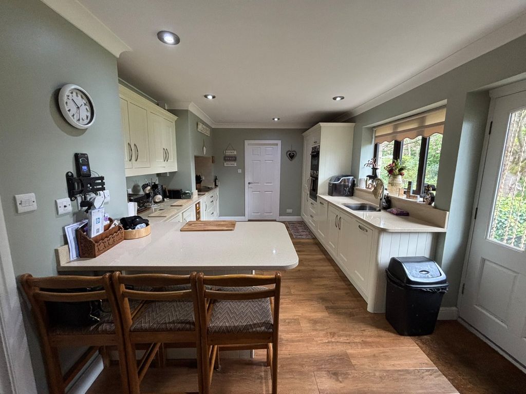 Property photo 2 of 15 Picture No. 09