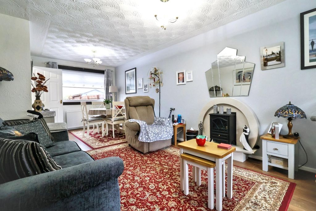 Property photo 2 of 15 Picture No. 10