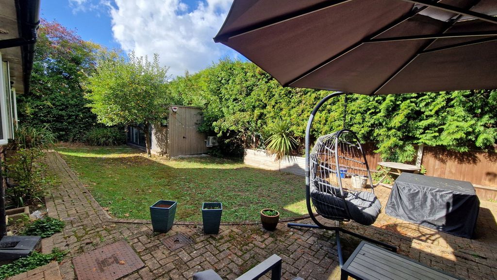 Property photo 2 of 22