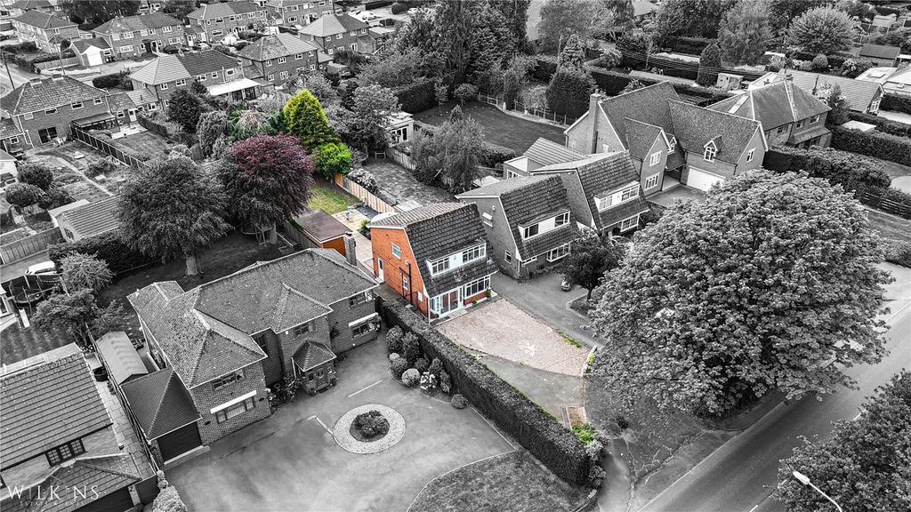 Property photo 1 of 37 Picture No. 03