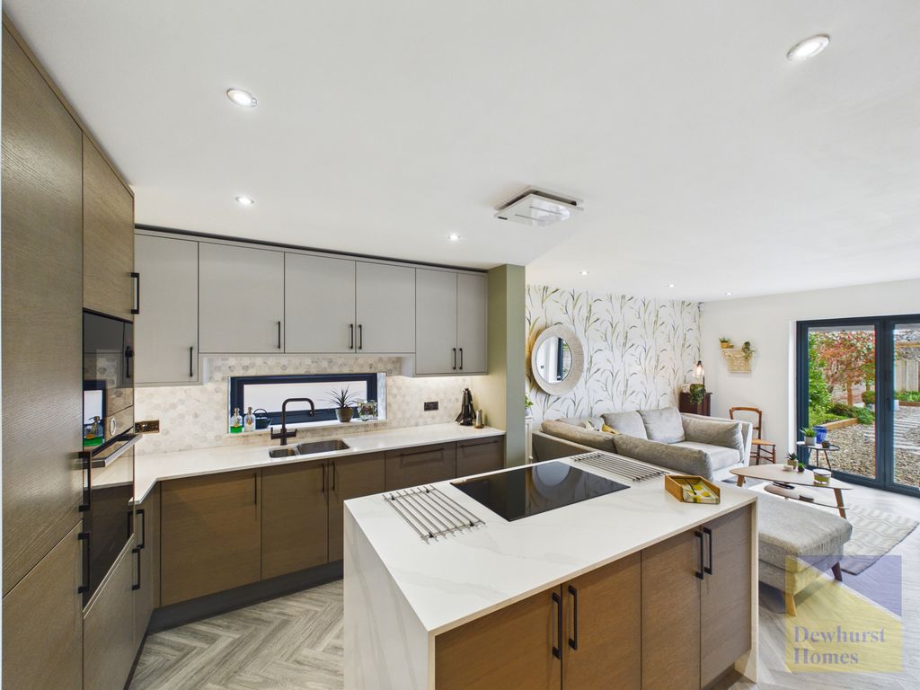 Property photo 2 of 25