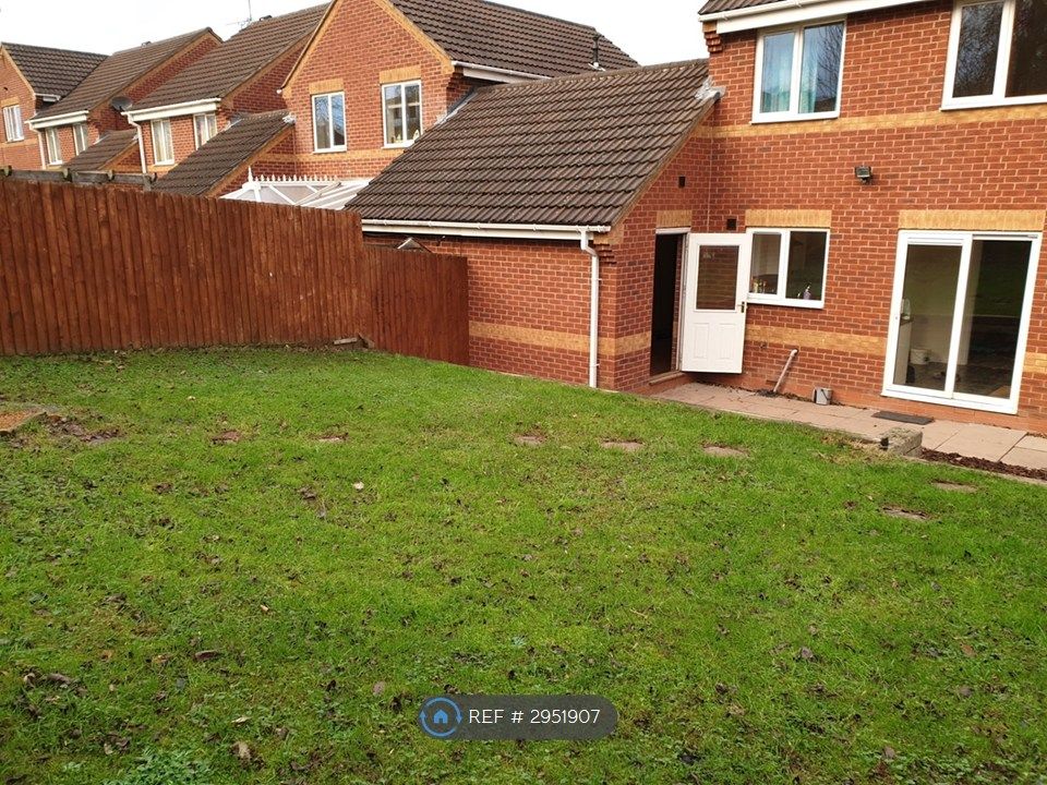 Property photo 2 of 8 Rear Garden 1