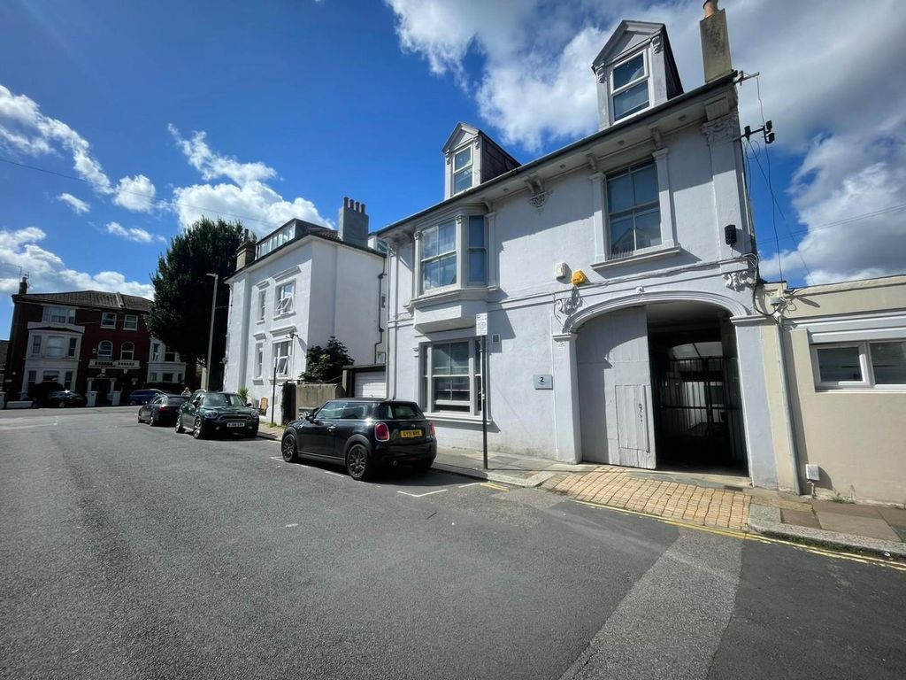 Property photo 1 of 11 17.Jpg
