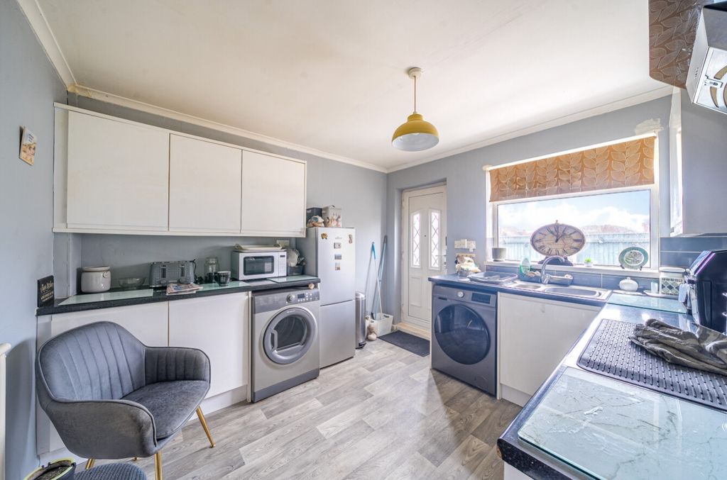 Property photo 3 of 13 1405886-5-6978Aeda5A45c - Copy