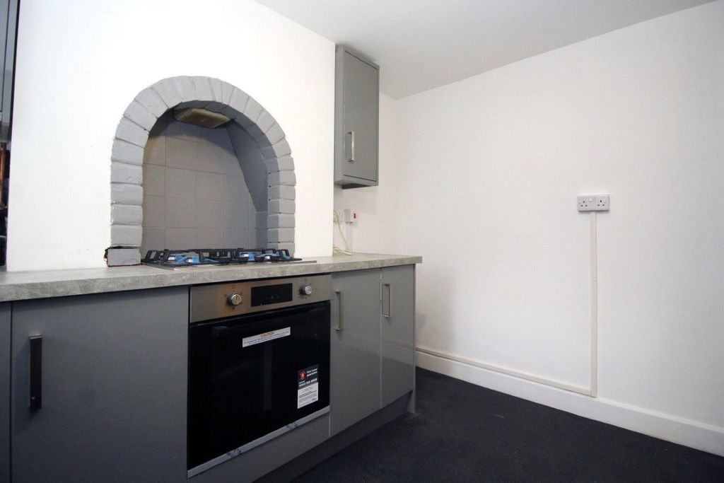 Property photo 3 of 16 Picture No. 18