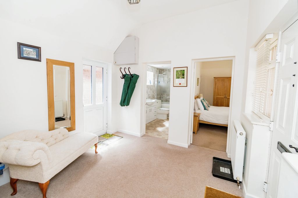 Property photo 3 of 15 Photography