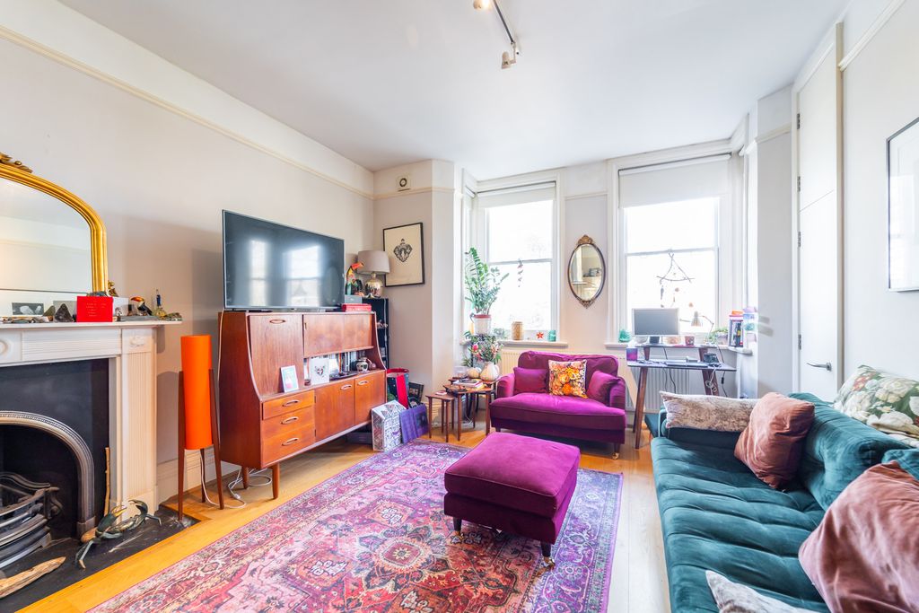 Property photo 1 of 8 Mba06816