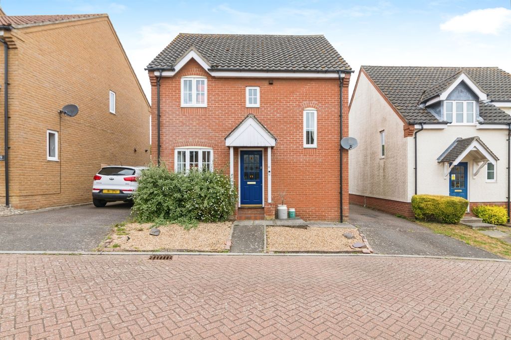 Property photo 2 of 17