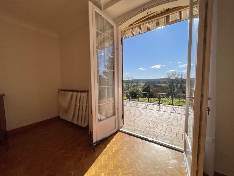 Property photo 3 of 23