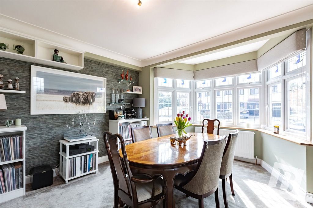 Property photo 3 of 20 Dining Room