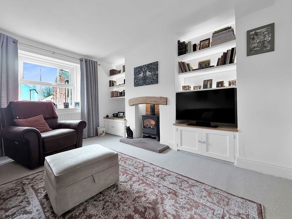 Property photo 2 of 40