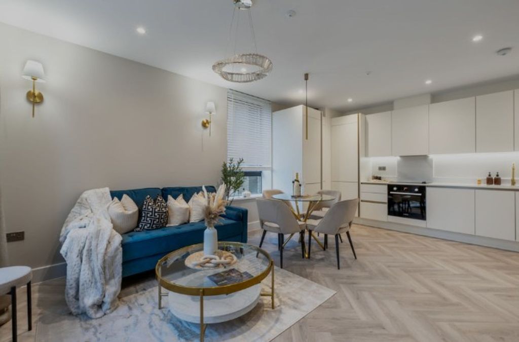 Property photo 1 of 4