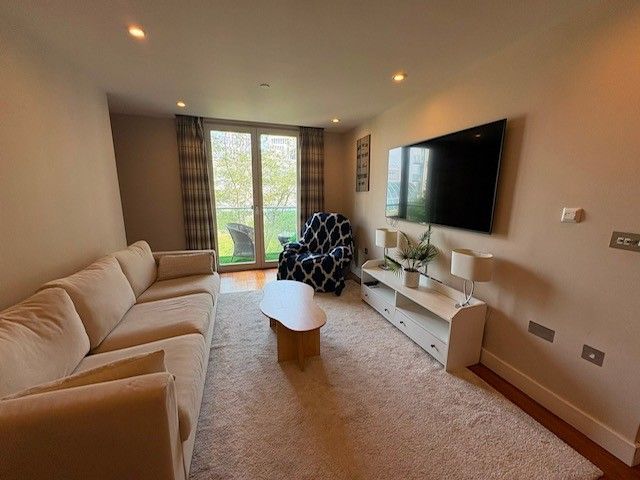 Property photo 3 of 16 Living Room