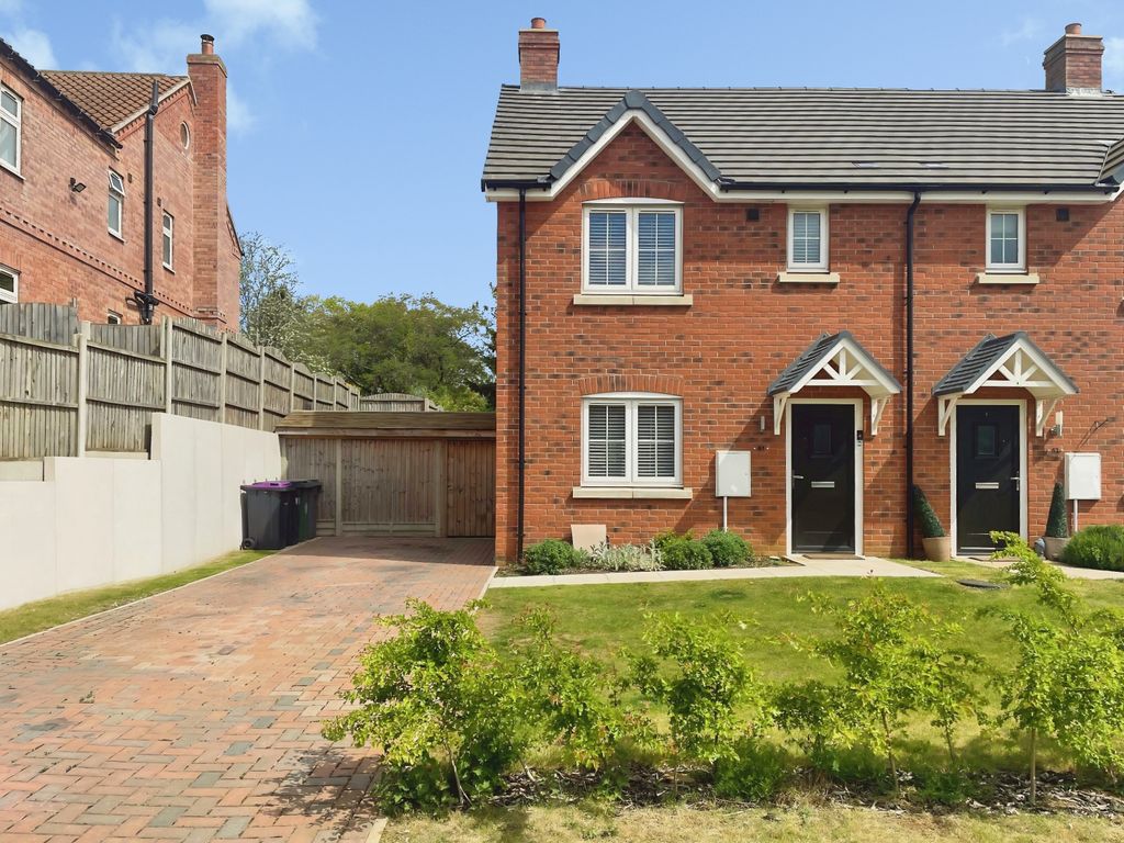 Property photo 1 of 17 C06d9Cef-Fb92B0c7-01E9-449d-B8E9-008235Bc4c0d