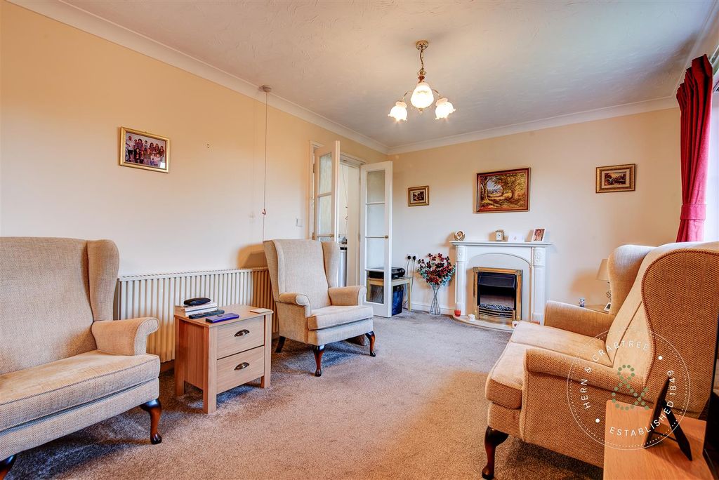 Property photo 3 of 15 Mclay-Court-47-10.Jpg