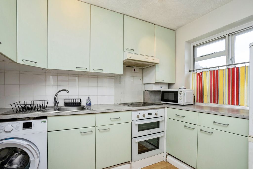 Property photo 2 of 14 Photo