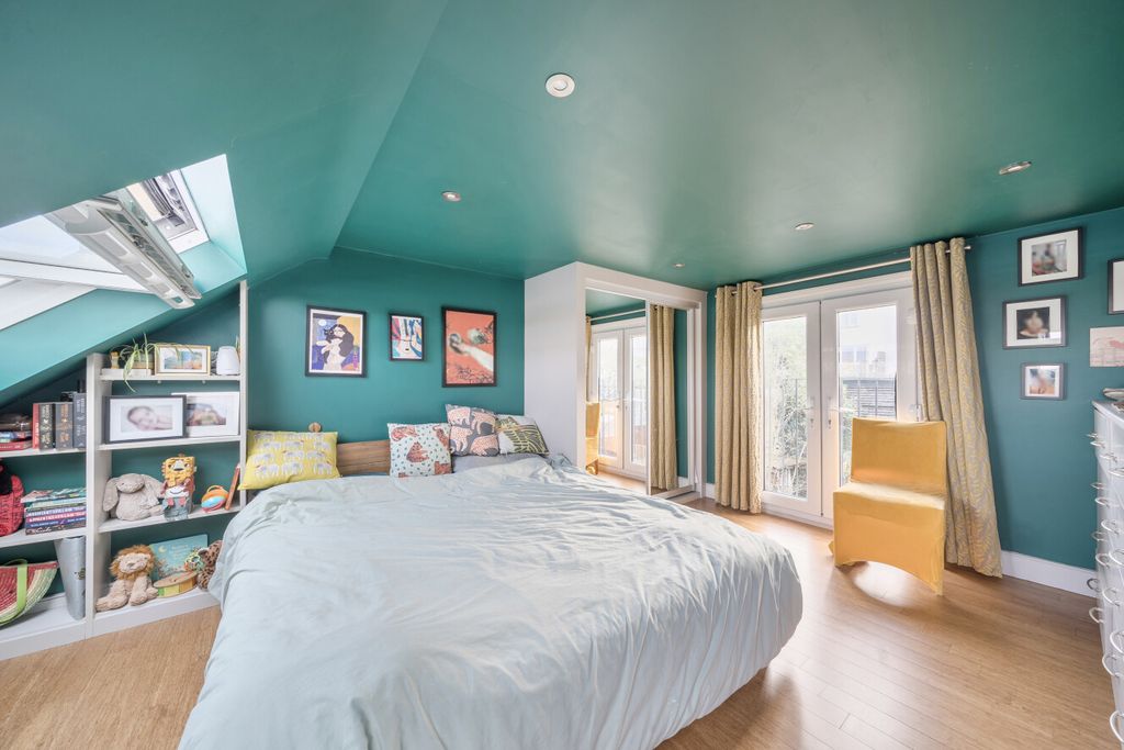 Property photo 3 of 20 1425158-18-69Af0A...