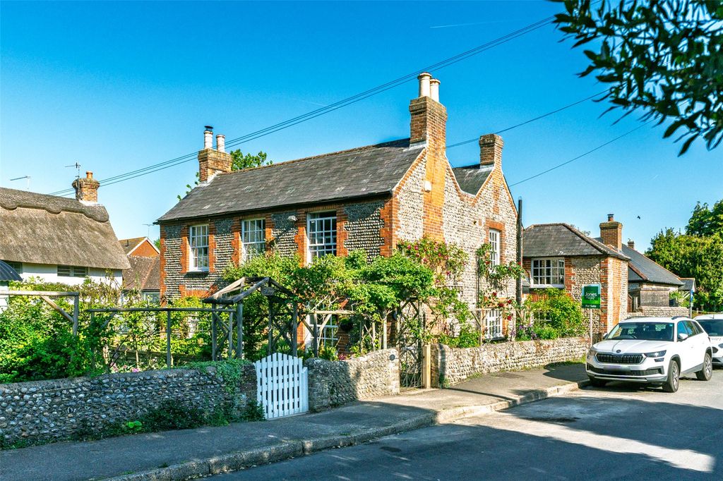 Property photo 1 of 37 Picture No. 57