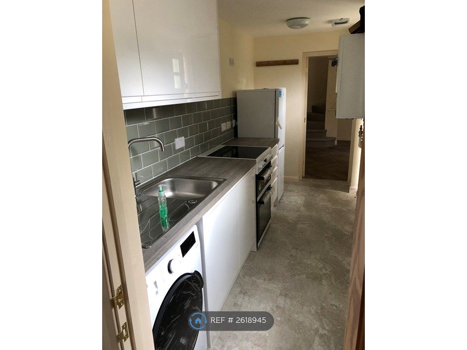Property photo 2 of 3