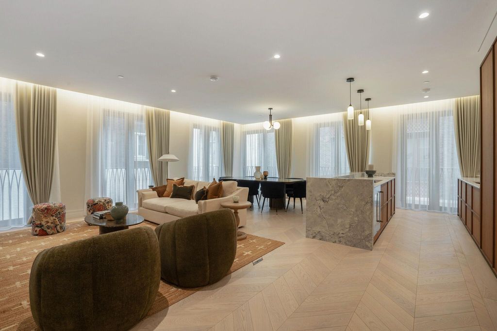 Property photo 1 of 64 Image