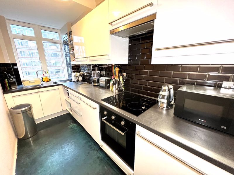 Property photo 3 of 12 Photo 16