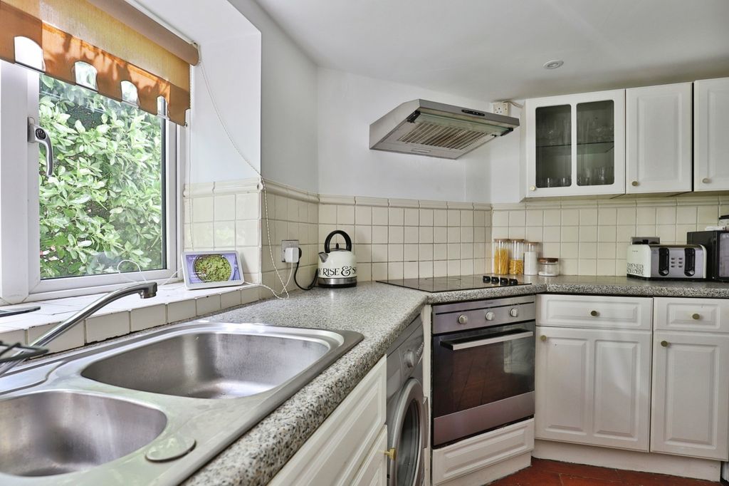 Property photo 3 of 15 Photo