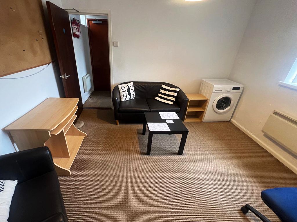 Property photo 2 of 7