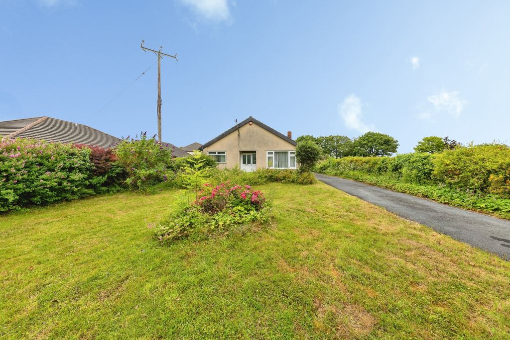 Property photo 2 of 28 Pbox-Img.Jpg