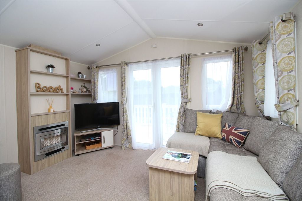 Property photo 3 of 10 Picture No. 20
