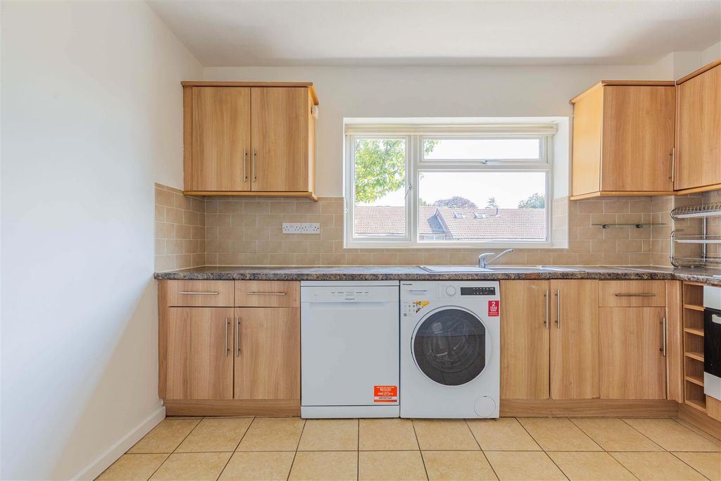 Property photo 3 of 14 CC1A6530-Hdr.Jpg