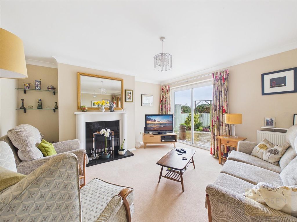 Property photo 3 of 18