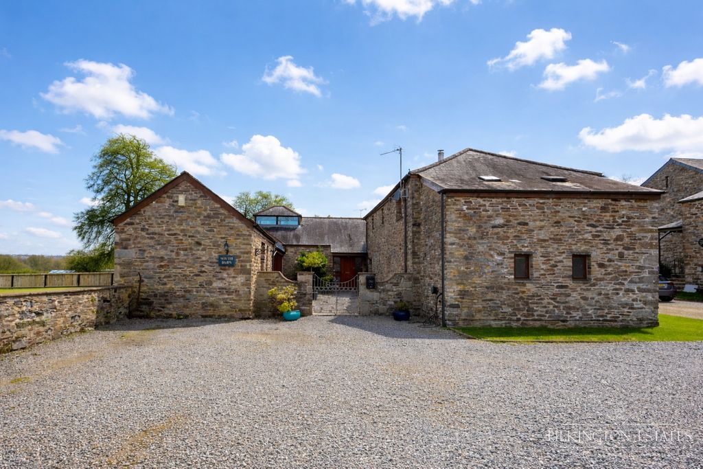 Property photo 2 of 26 5039931