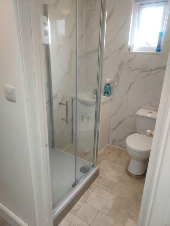 Property photo 2 of 7 Bath1