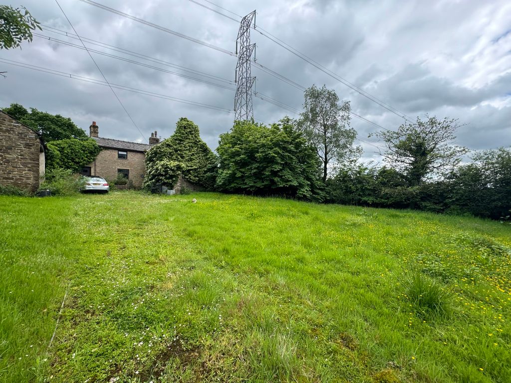 Property photo 1 of 11 Photo 4