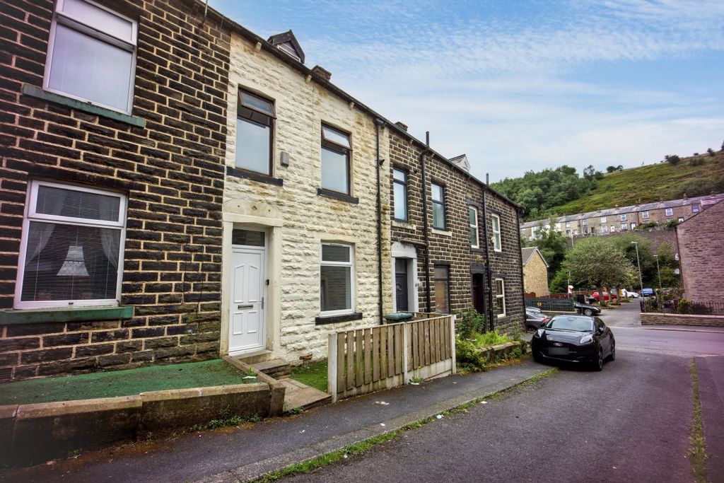 Property photo 2 of 36