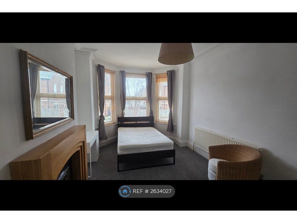 Property photo 3 of 9 Room 1