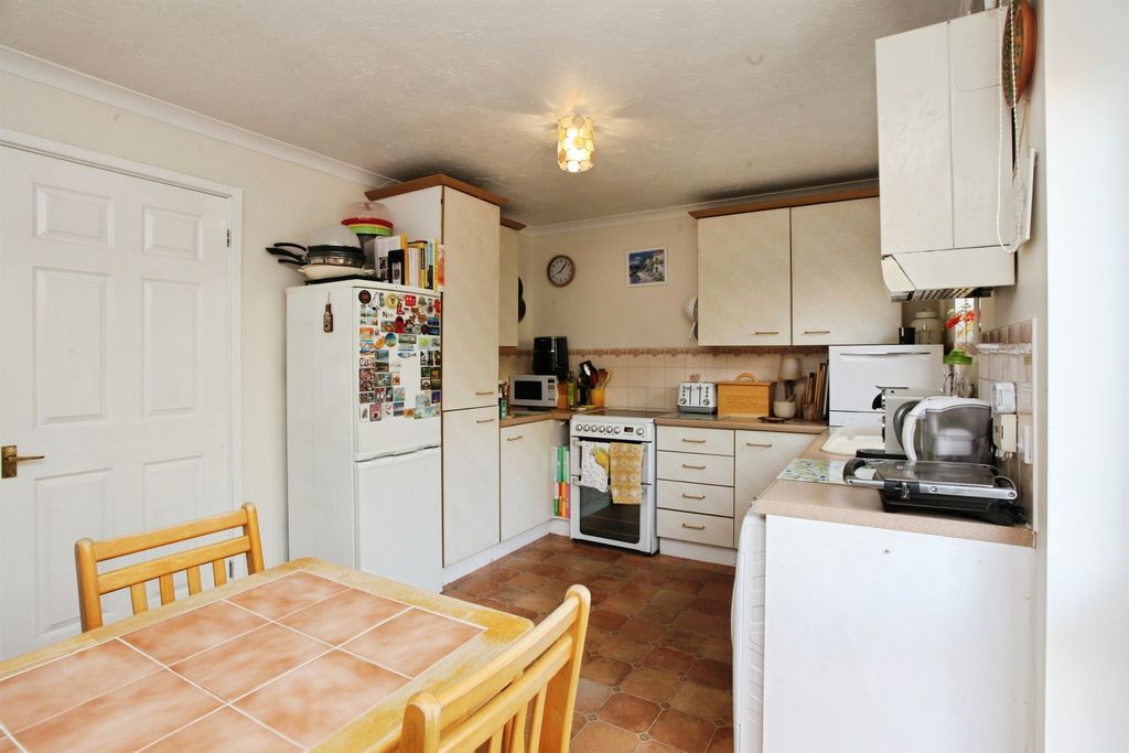 Property photo 3 of 13