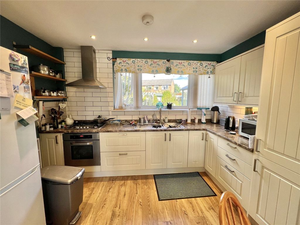 Property photo 2 of 17 Picture No. 02