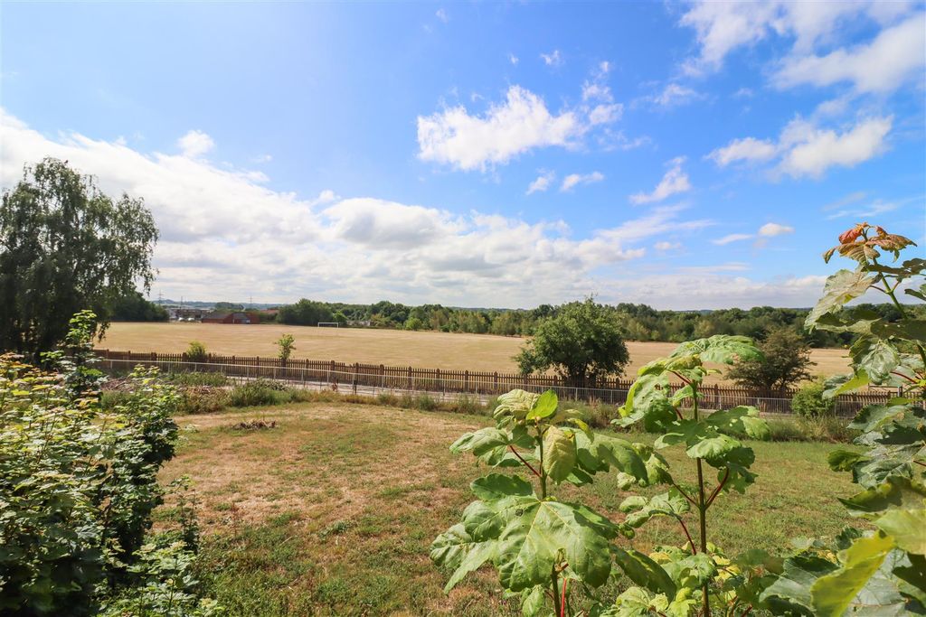 Property photo 2 of 16 Img_8661_1.Jpg