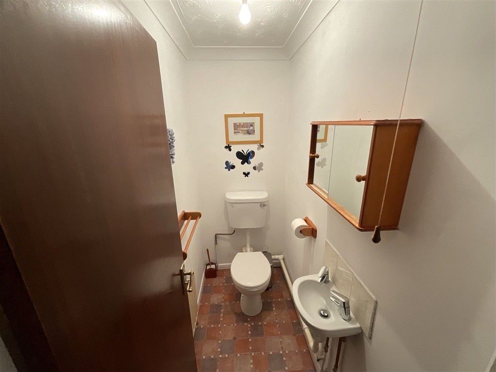 Property photo 2 of 7 Wc