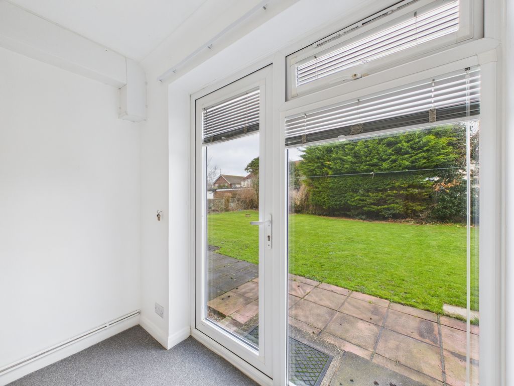 Property photo 3 of 14 Cam03519G0-Pr0447-Still002