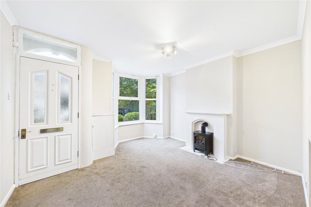 Property photo 2 of 12 Picture No. 15