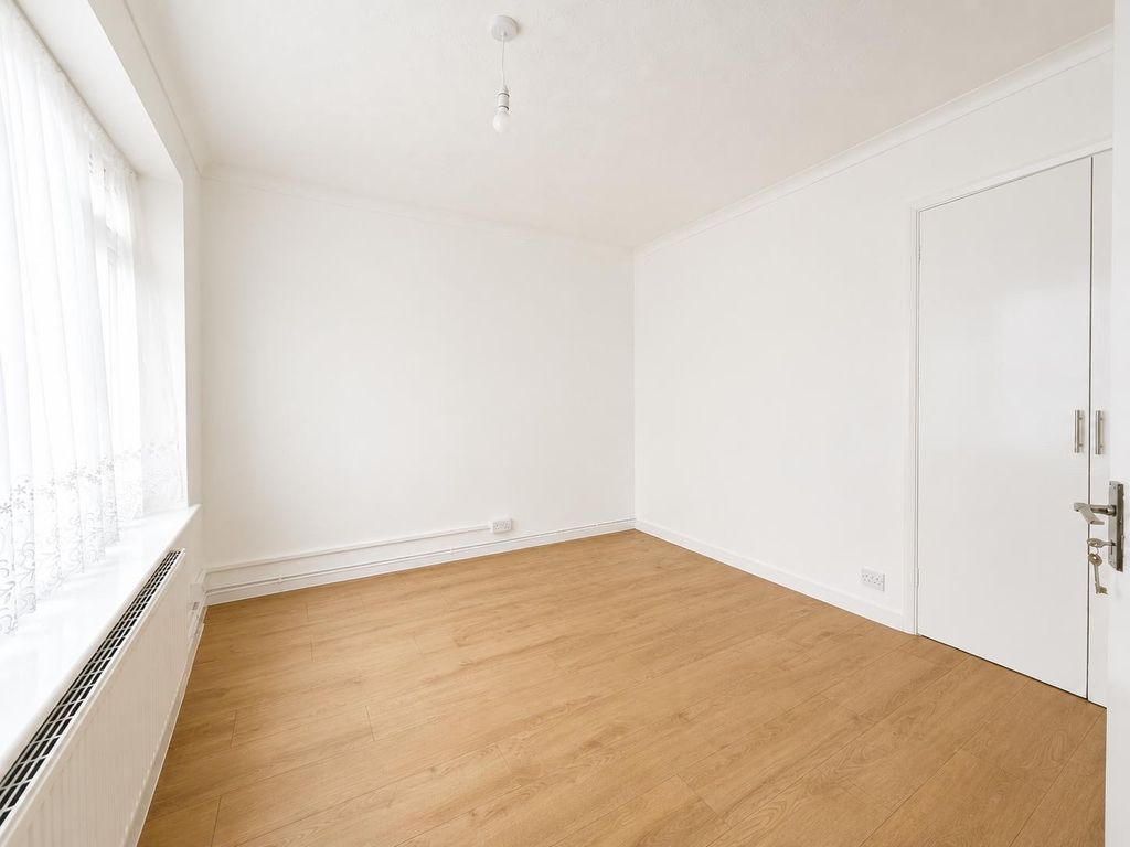Property photo 1 of 4