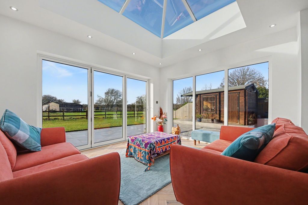 Property photo 3 of 18