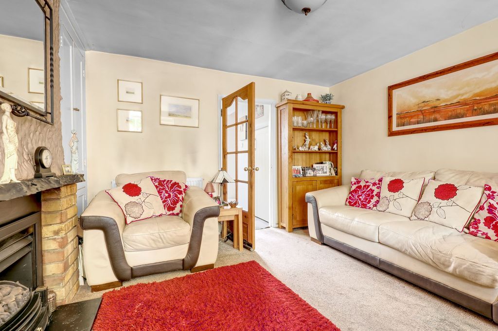 Property photo 3 of 12
